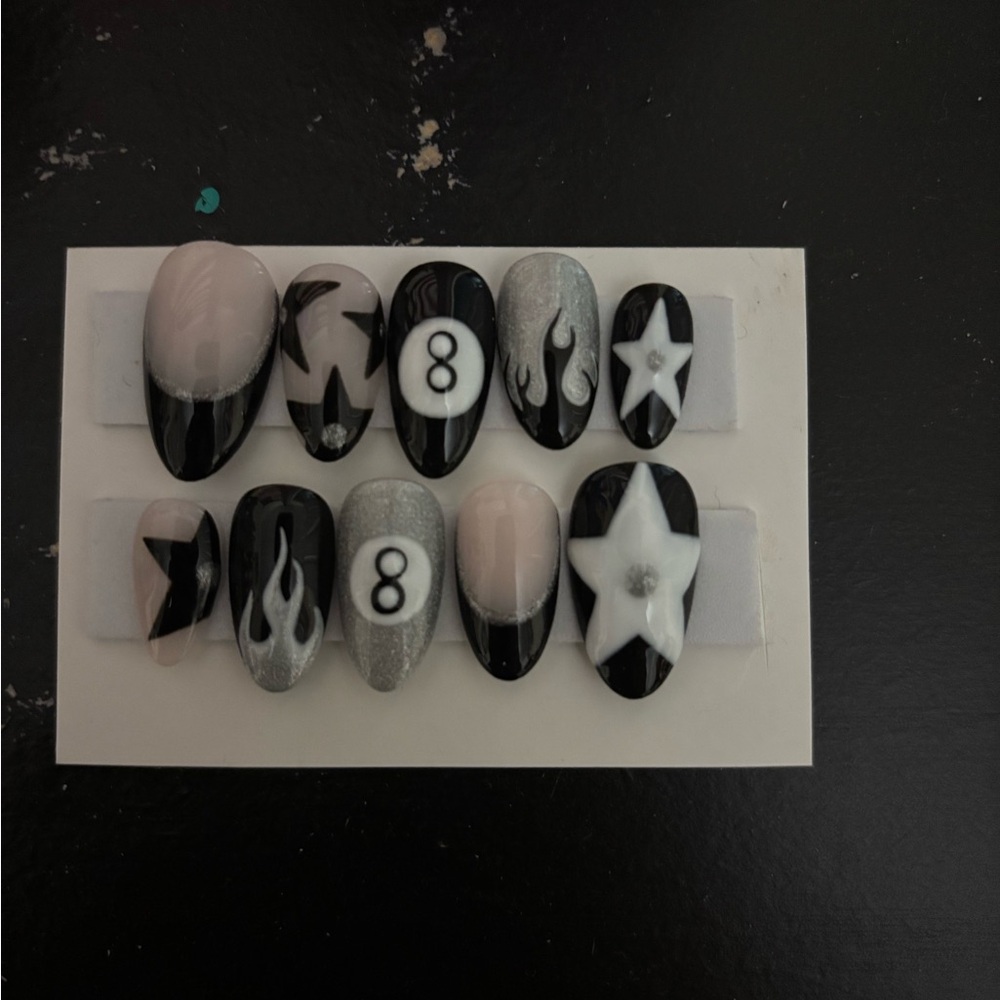 Custom Press on Nails!